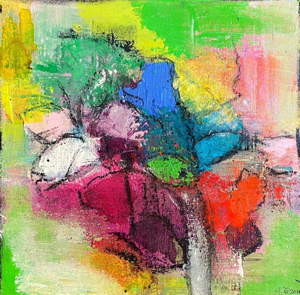 Das Gemälde Frühlingsstrauss mit Schmetterling zeigt in abstrakter Form einen bunten Strauss Blumen mit einem weißen Schmetterling vor frühlingshaften grünem Hintergrund