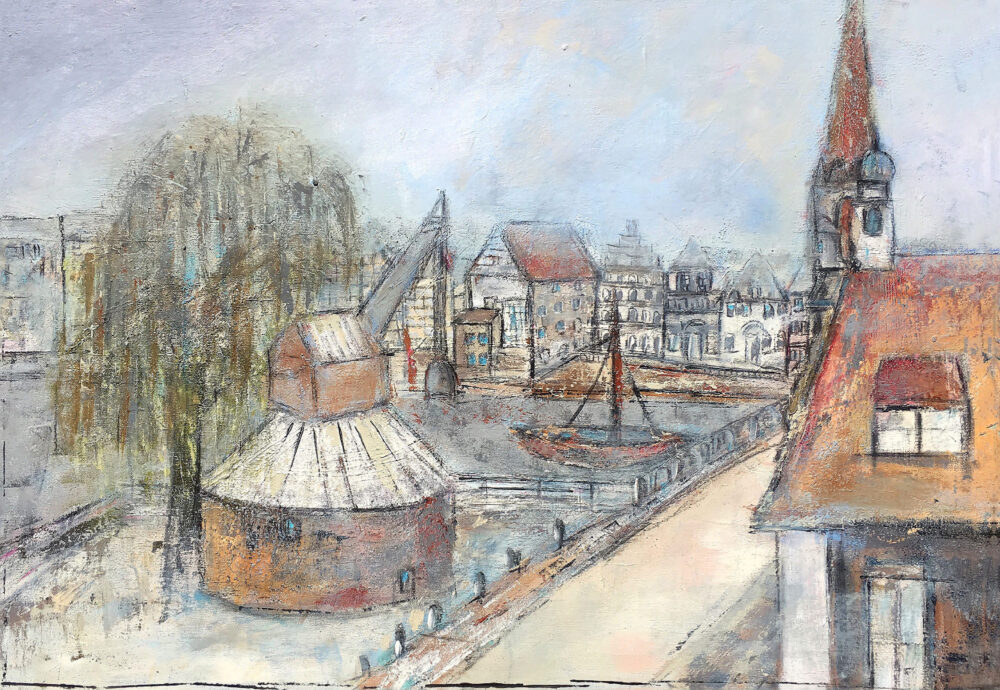 Das Gemälde Stintmarktnebel Lüneburg zeigt einen besonderen Blick auf das Wasserviertel der Hansestadt Lüneburg und zwar von oben auf den Kran und Ewer mit Weide, vorne rechts das Alte Kaufhaus mit St. Nicolaikirche im Nebel. Zur Szenerie des Gemäldes: Im historische Wasserviertel Lüneburgs liegt der Stintmarkt der so heisst, weil hier früher erfolgreich die Fischart "Stint" gefangen und gehandelt wurde, der Alte Kran war für die Verladung des Salzes erforderlich. Heute ist der Stint eine Kneipen- und Restaurantmeile, die mittelalterlichen Häuser sind alle gut erhalten und und die auf dem Gemälde festgehaltene Szenerie dient oft als Kulisse zu Dreharbeiten für die ARD-Telenovela "Rote Rosen" sowie als Fotokulisse für Touristen und Lüneburger. Die gemalte Trauerweide musste 2019 leider stark zurückgeschnitten werden. Damit fehlt in der Realität ein wichtiges Wahrzeichen und ein Stück Lüneburger Stadtbild, nicht jedoch auf dem Gemälde. Dort bleibt es ewig bestehen.